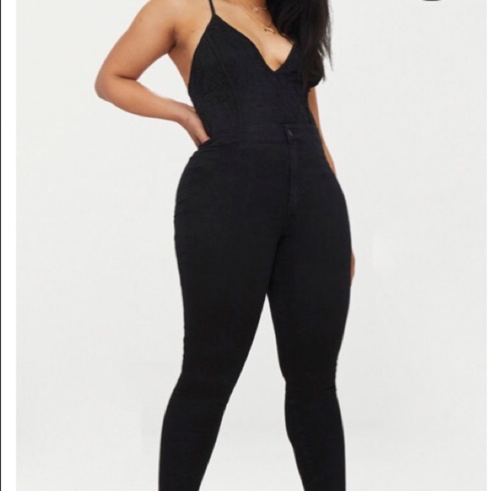 High waisted black jeans